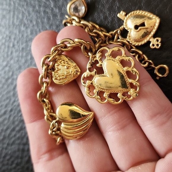 Avon charm bracelet - Picture 4 of 7